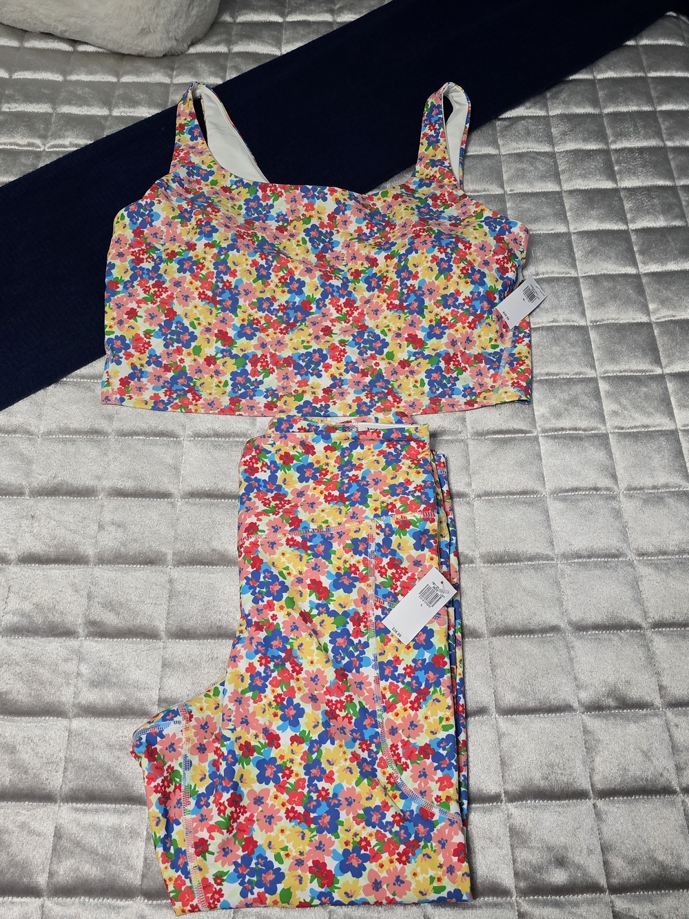 Women's Floral Crop Top & Leggings Set - Multicolor
